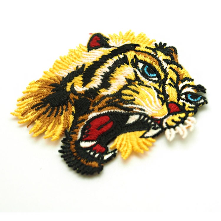 廠家批發(fā)卡通動物配飾布貼 魔術貼背面別針可定制diy